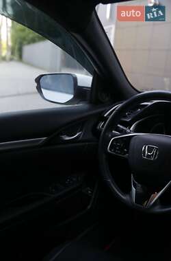 Седан Honda Civic 2019 в Славянске