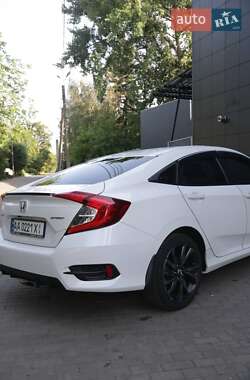 Седан Honda Civic 2019 в Славянске