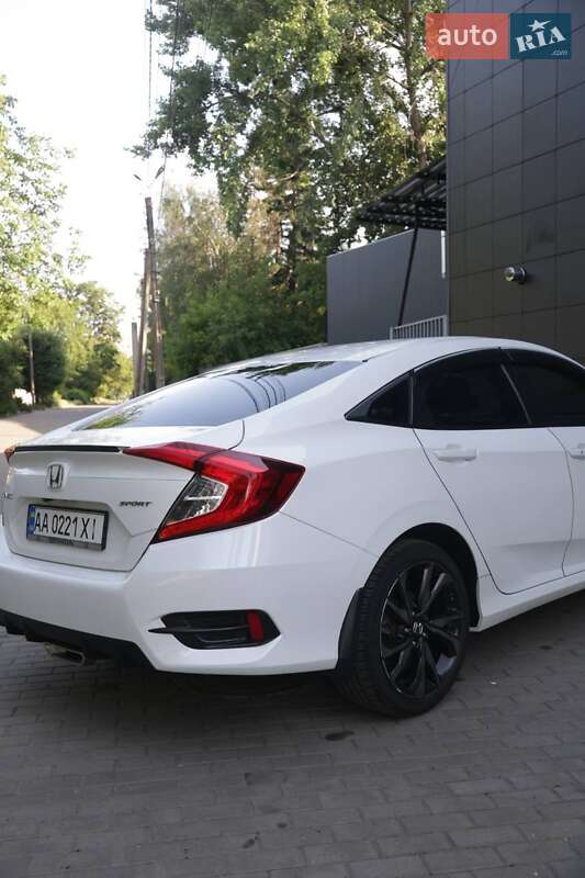 Седан Honda Civic 2019 в Славянске