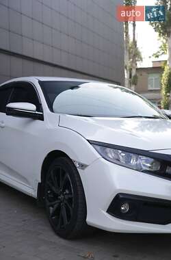 Седан Honda Civic 2019 в Славянске