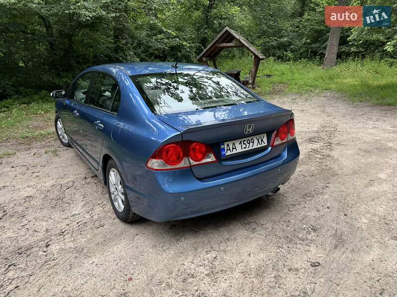 Седан Honda Civic 2007 в Киеве