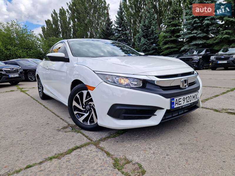 Купе Honda Civic 2016 в Дніпрі