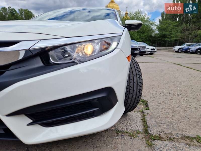 Купе Honda Civic 2016 в Дніпрі