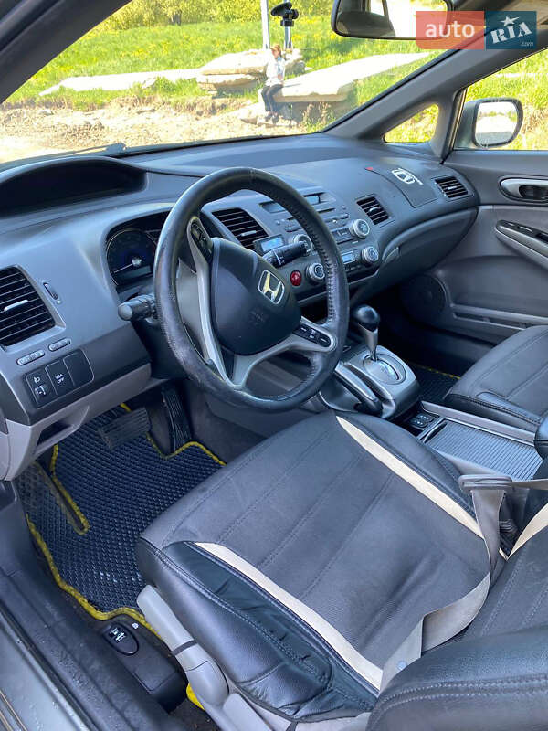 Хэтчбек Honda Civic 2008 в Ивано-Франковске