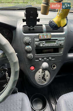 Хэтчбек Honda Civic 2001 в 