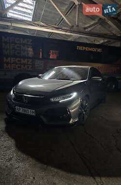 Хэтчбек Honda Civic 2019 в Запорожье