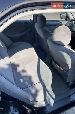 Седан Honda Civic 2000 в 