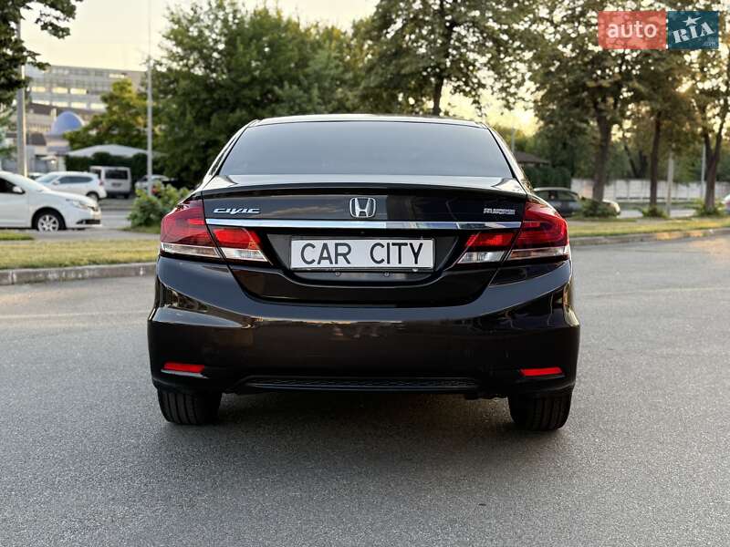 Седан Honda Civic 2014 в Киеве