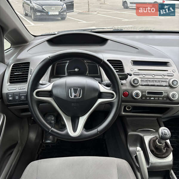 Седан Honda Civic 2008 в Киеве