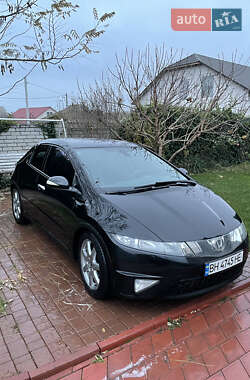 Хэтчбек Honda Civic 2006 в Одессе