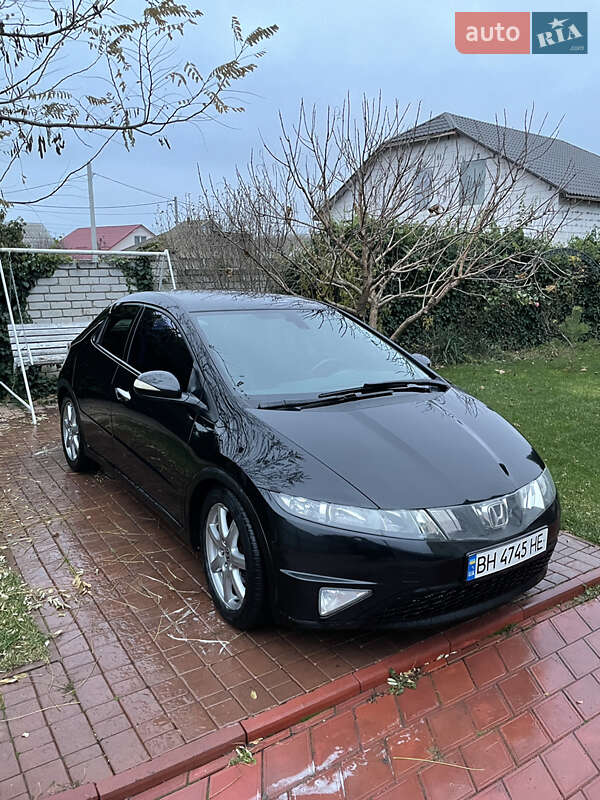 Хэтчбек Honda Civic 2006 в Одессе