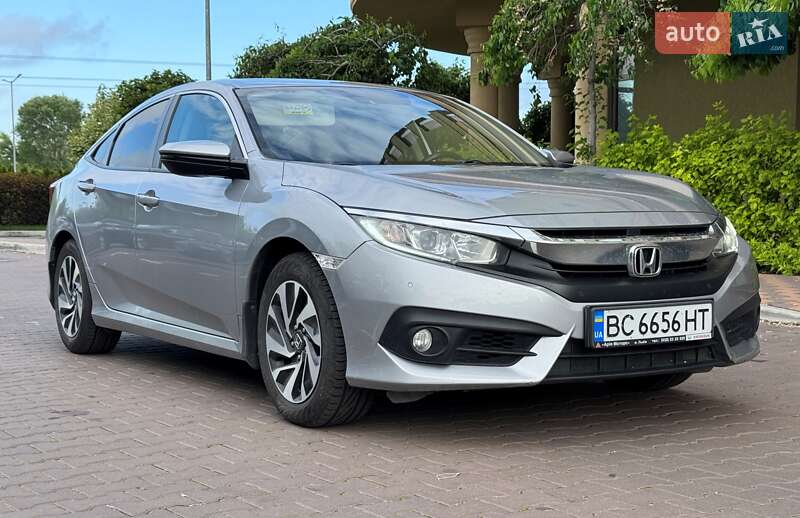Седан Honda Civic 2018 в Киеве