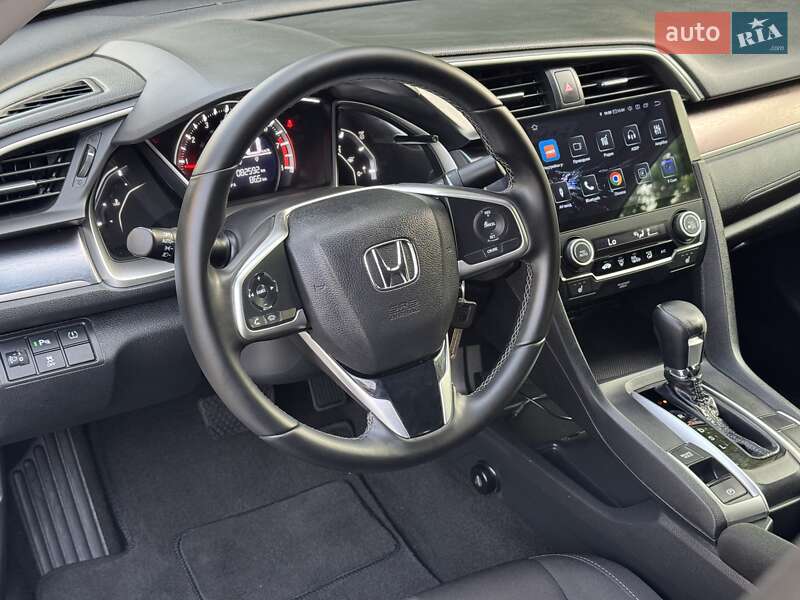 Седан Honda Civic 2018 в Киеве
