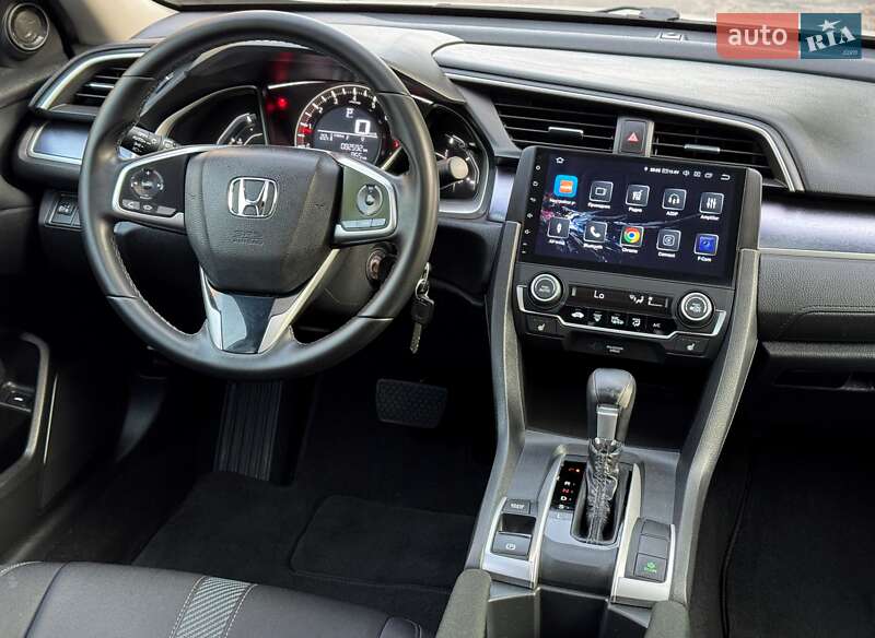 Седан Honda Civic 2018 в Киеве