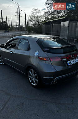 Хэтчбек Honda Civic 2006 в 