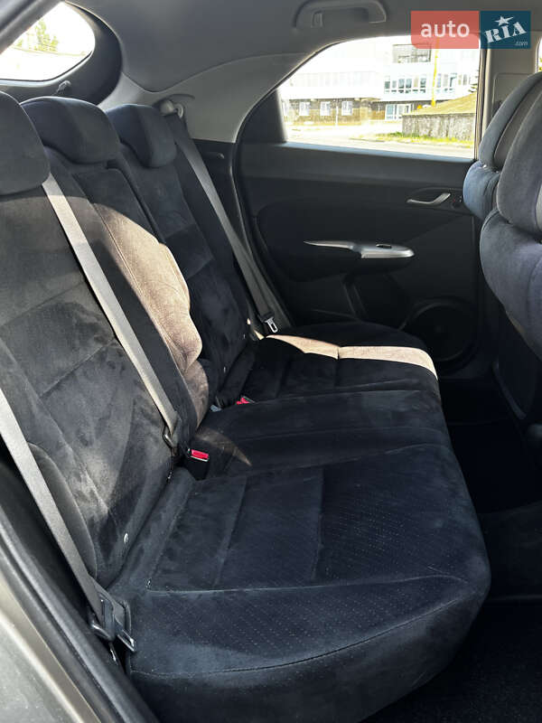 Хэтчбек Honda Civic 2006 в Днепре