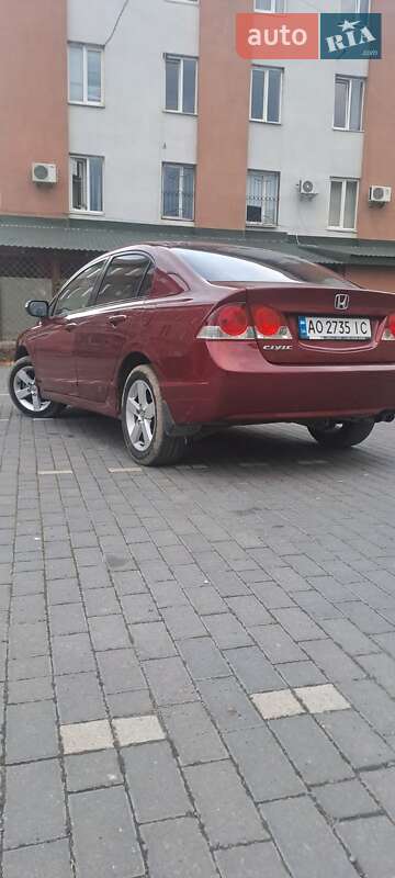 Седан Honda Civic 2006 в Хусті