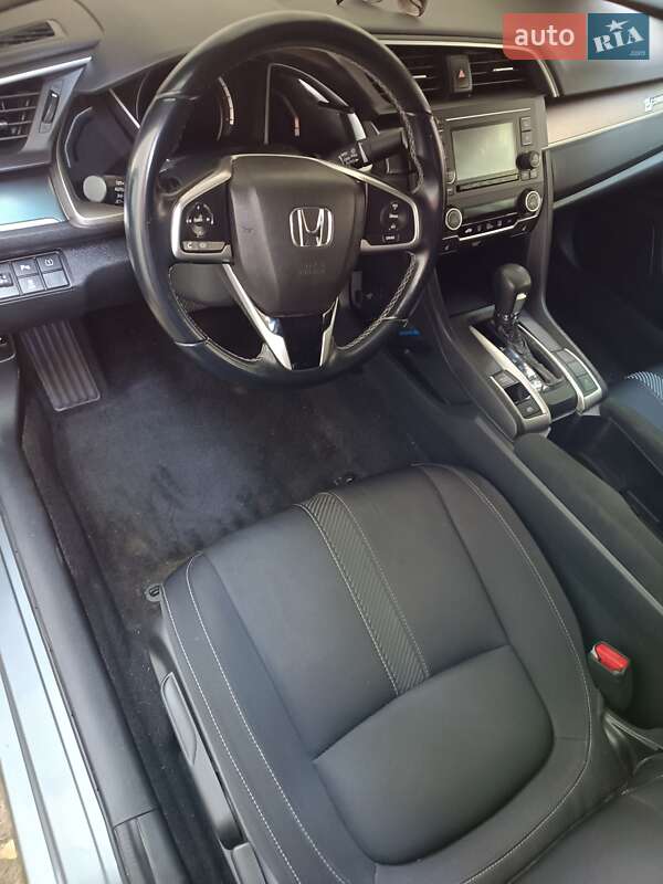 Седан Honda Civic 2018 в Киеве