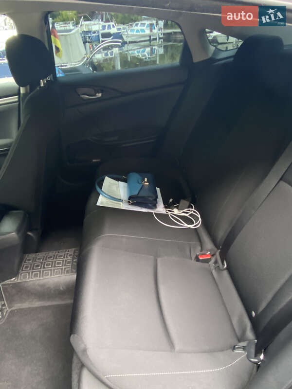 Седан Honda Civic 2019 в Львові