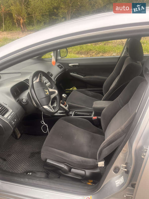 Седан Honda Civic 2007 в Львове