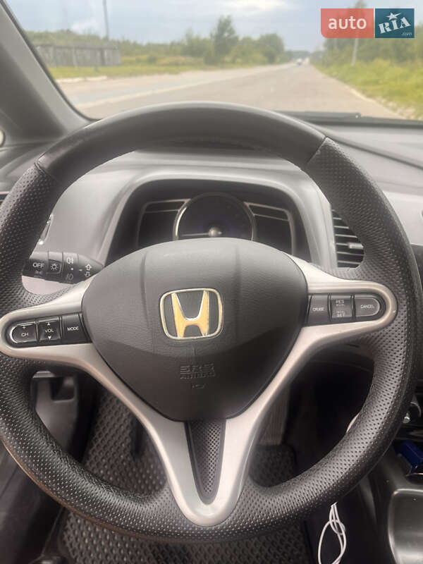 Седан Honda Civic 2007 в Львове