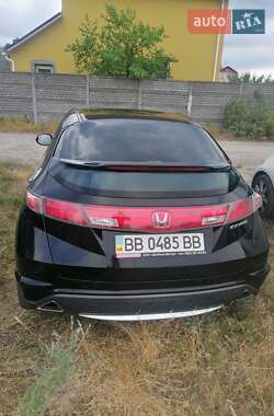 Хэтчбек Honda Civic 2007 в 