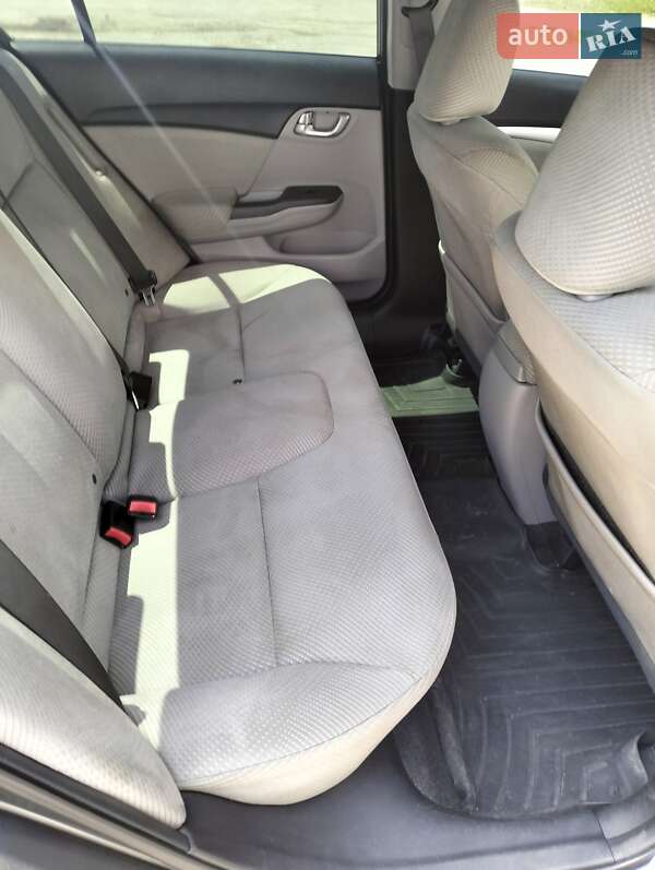 Седан Honda Civic 2013 в Днепре