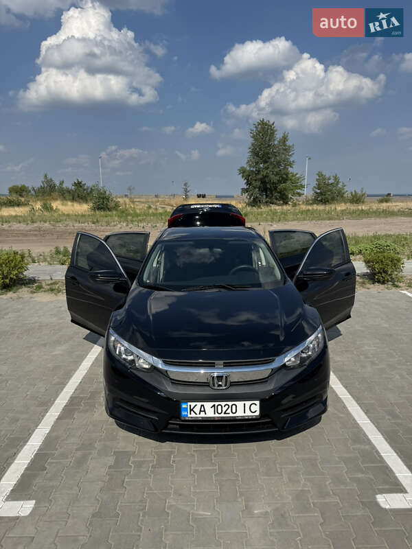 Седан Honda Civic 2016 в Черкассах