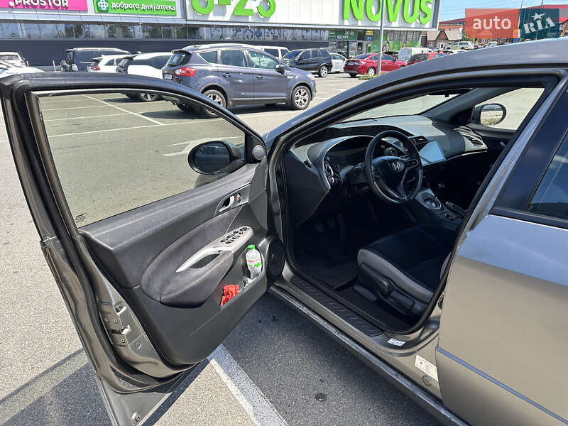 Хэтчбек Honda Civic 2006 в Киеве