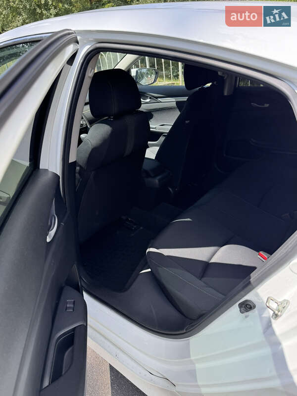 Седан Honda Civic 2016 в Киеве