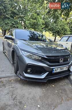 Хэтчбек Honda Civic 2019 в Запорожье