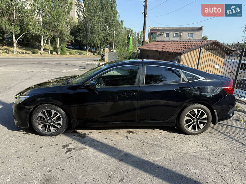 Седан Honda Civic 2017 в Запоріжжі