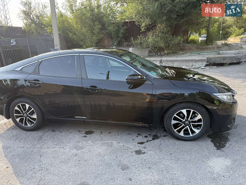 Седан Honda Civic 2017 в Запоріжжі