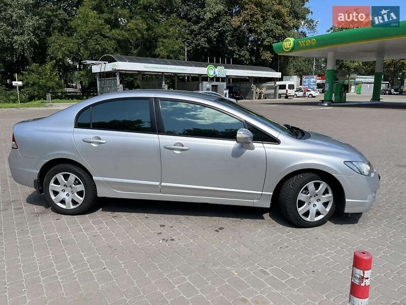 Седан Honda Civic 2008 в Краматорске