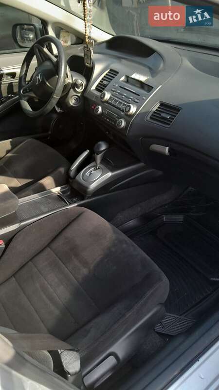 Седан Honda Civic 2008 в Ужгороді