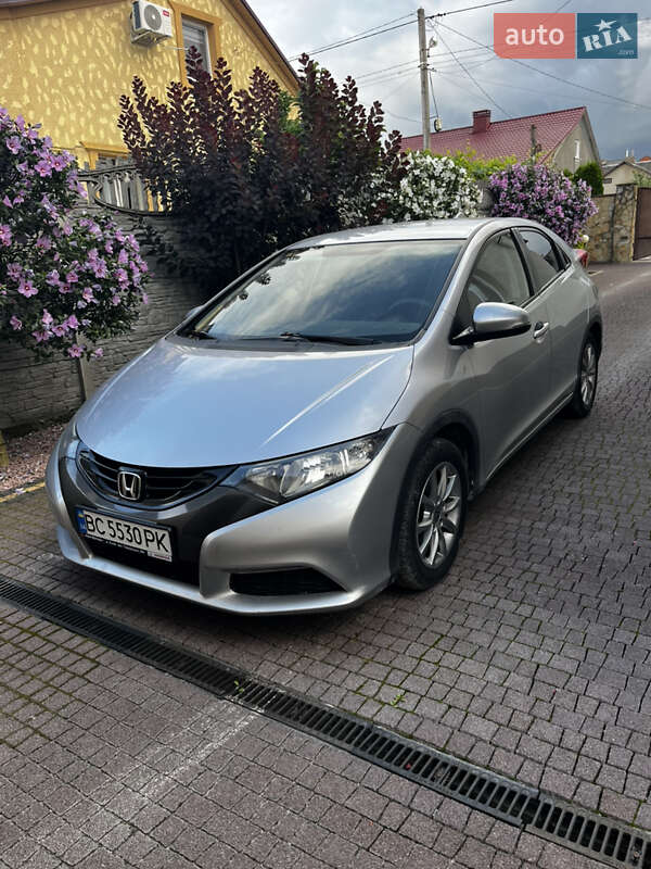 Хэтчбек Honda Civic 2013 в 