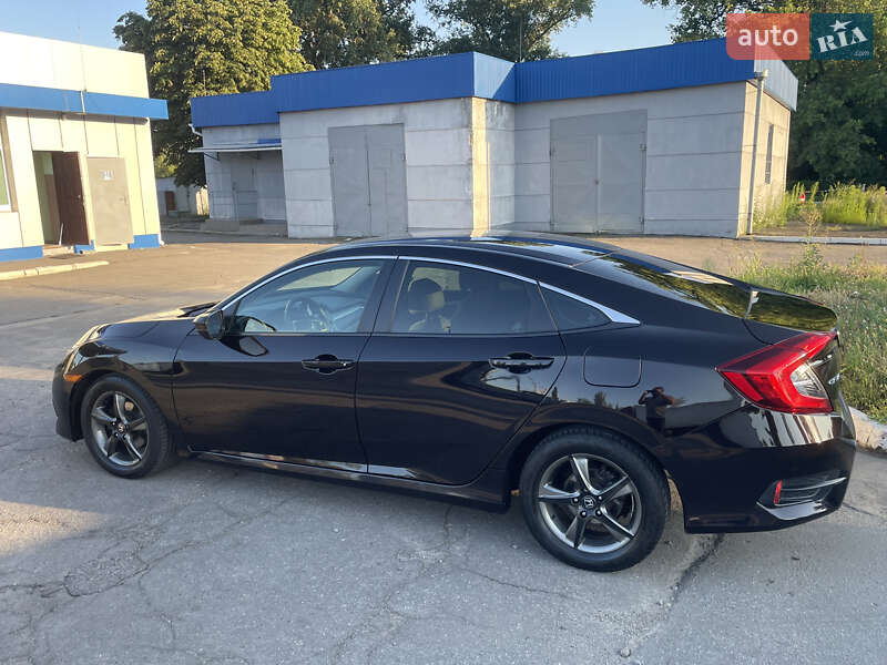 Седан Honda Civic 2016 в Кременчуці