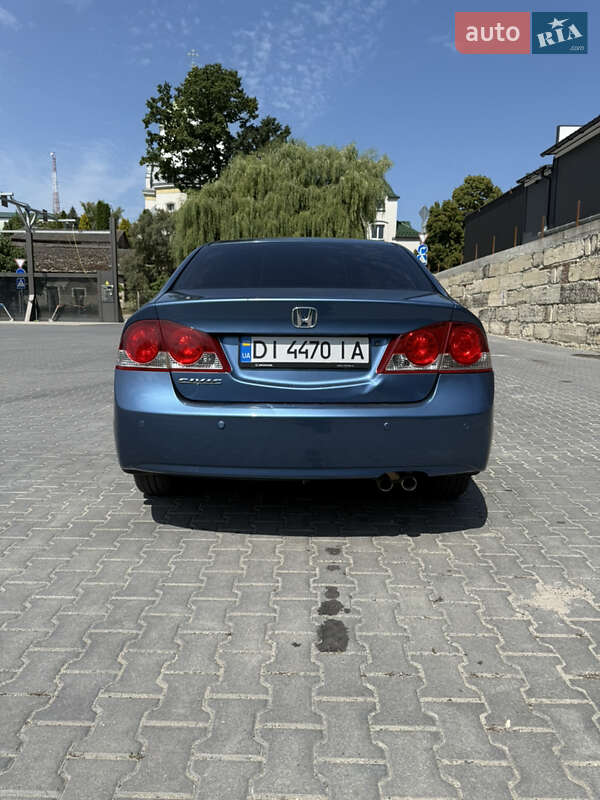 Седан Honda Civic 2007 в Львове