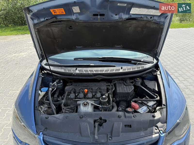 Седан Honda Civic 2007 в Львове