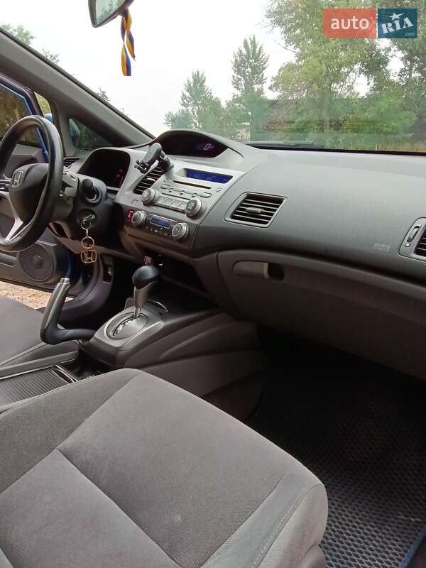 Седан Honda Civic 2006 в Дніпрі