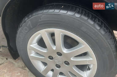 Хэтчбек Honda Civic 2004 в 