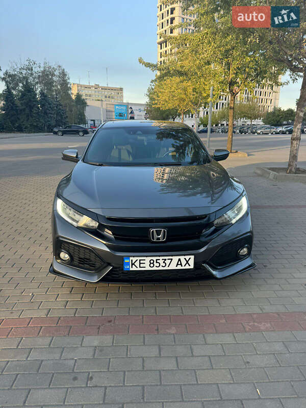 Хэтчбек Honda Civic 2018 в Кривом Роге