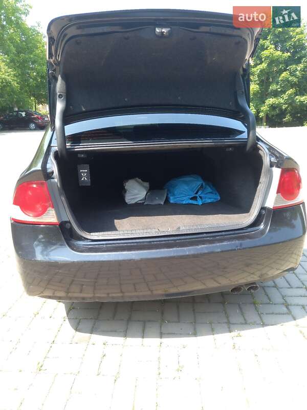 Седан Honda Civic 2008 в Чернівцях