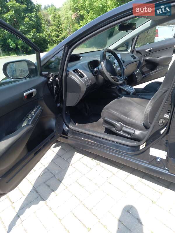Седан Honda Civic 2008 в Чернівцях