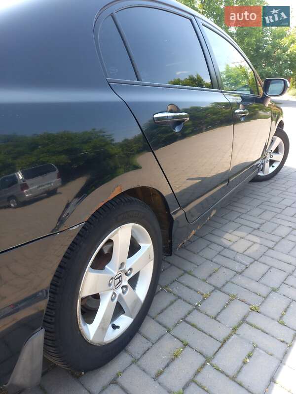 Седан Honda Civic 2008 в Чернівцях
