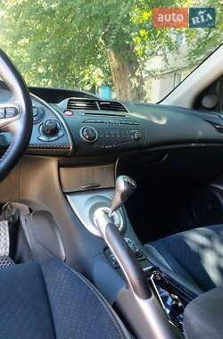 Хэтчбек Honda Civic 2007 в 