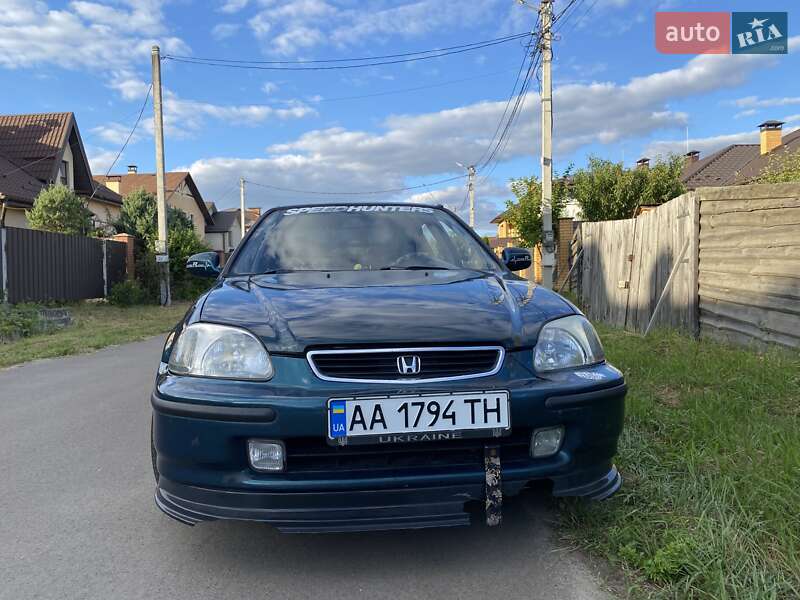 Седан Honda Civic 1996 в Киеве