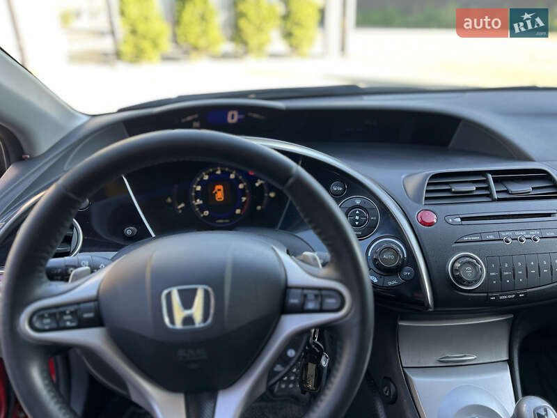 Хэтчбек Honda Civic 2007 в Крюковщине