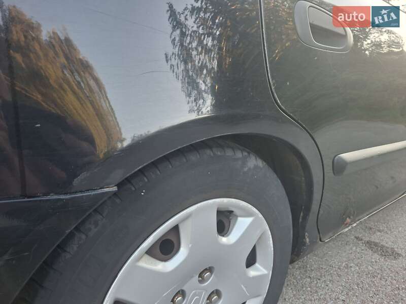 Хэтчбек Honda Civic 2003 в Чернигове фото 4 Хэтчбек Honda Civic 2003 в Чернигове