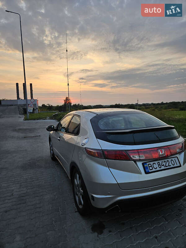 Хэтчбек Honda Civic 2007 в Львове